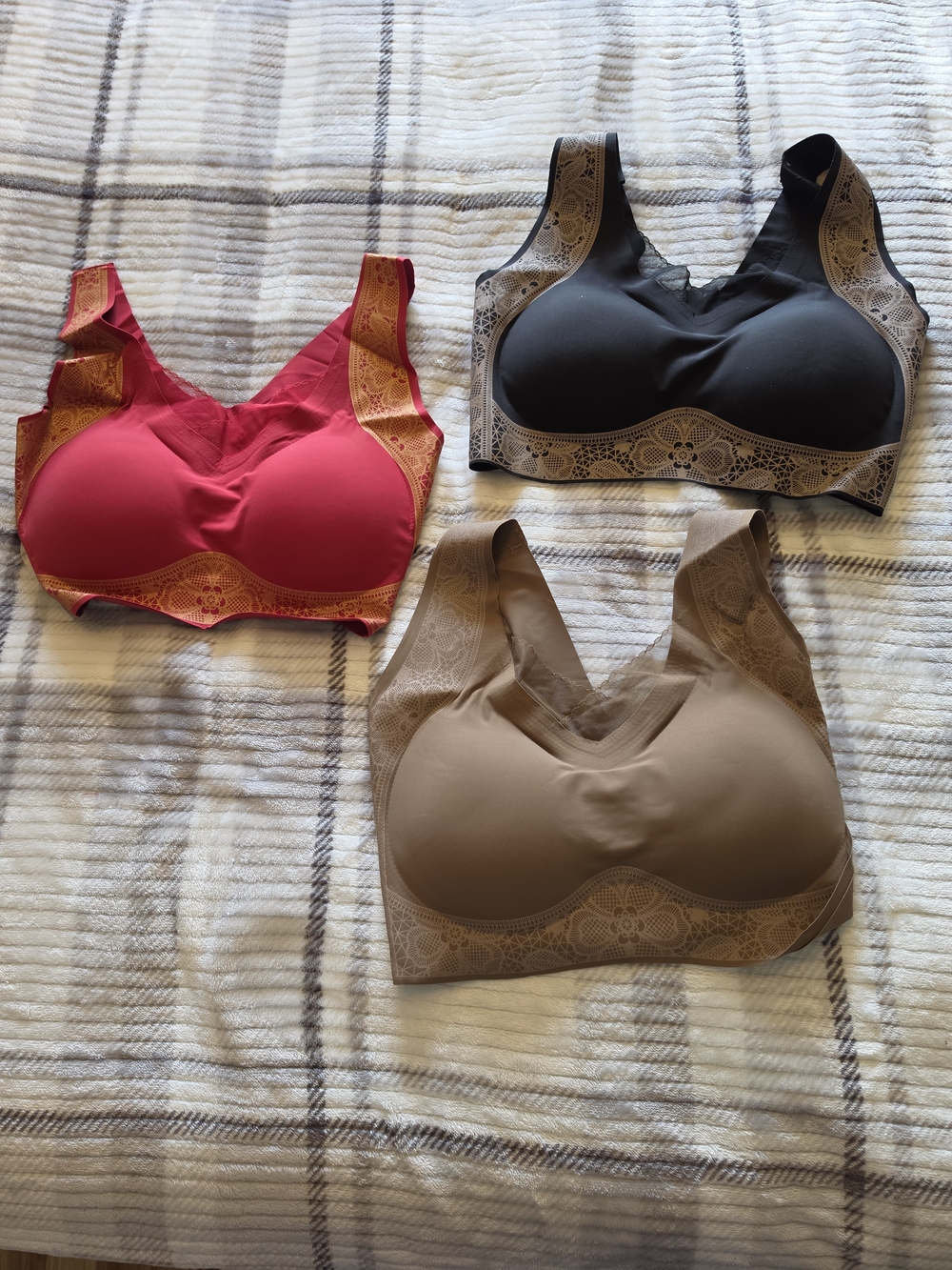 Wireless Lace-Trim Molded-Cup Sports Bra - Red, Black & Brown